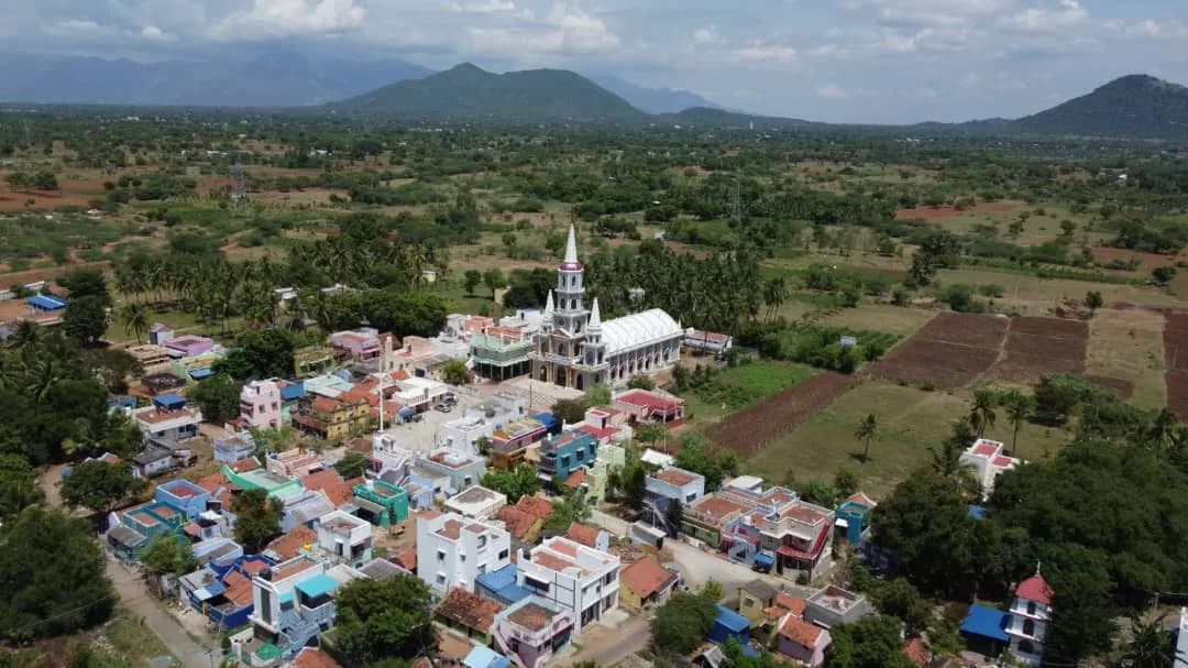 Kavirayapuram village around the shrine
