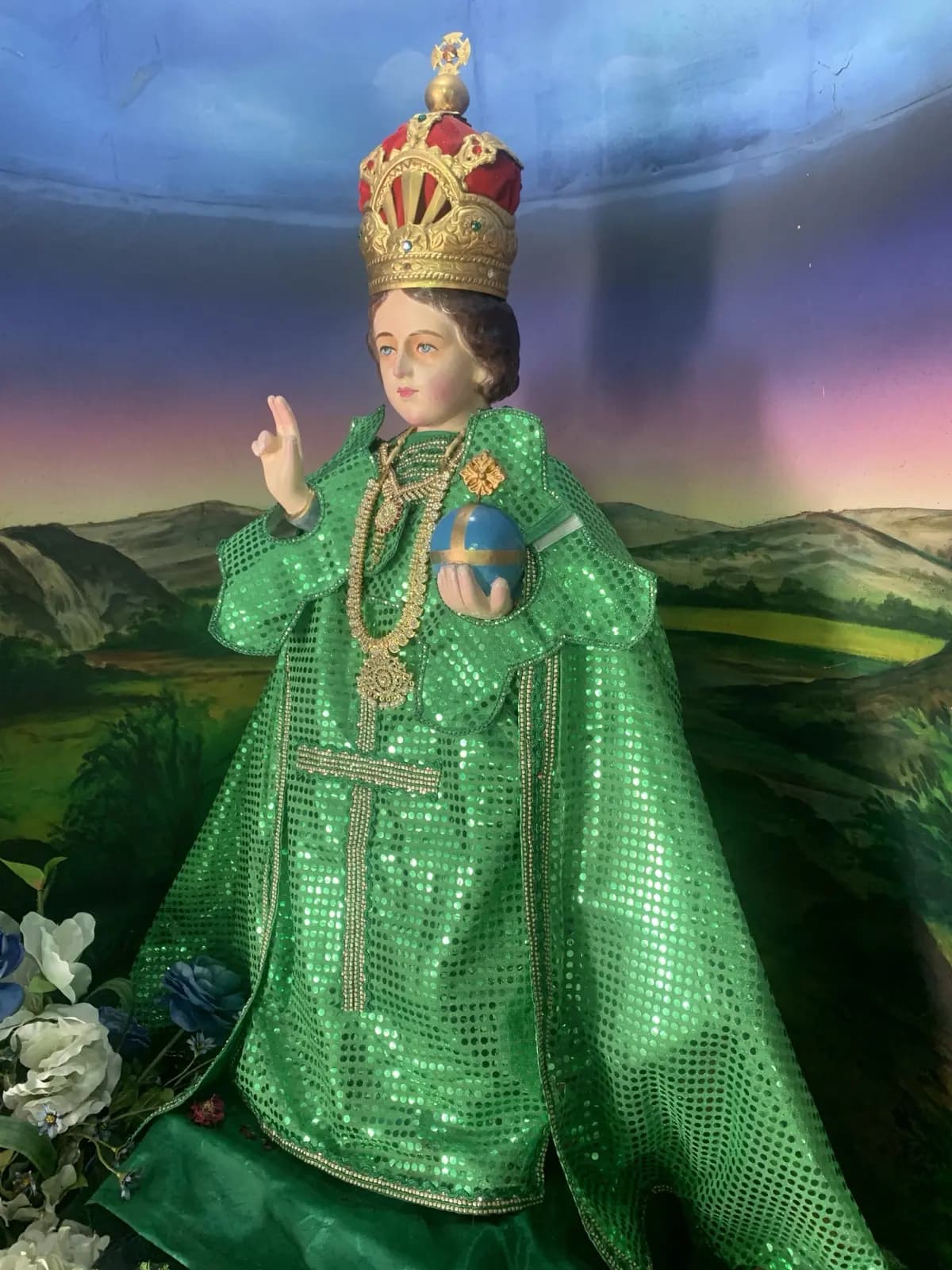 The Miraculous Statue, full view